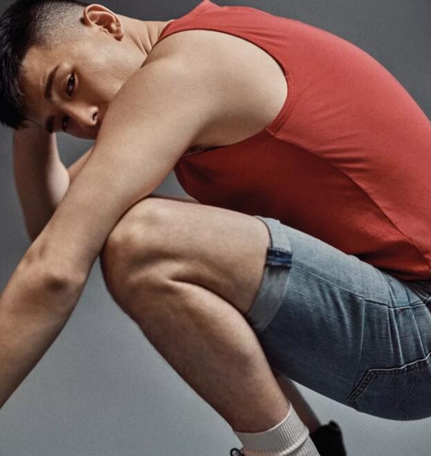 小狼狗玩湿身泄露大秘密，棒棒鸡竟然也有大尺寸！ - 51虹马