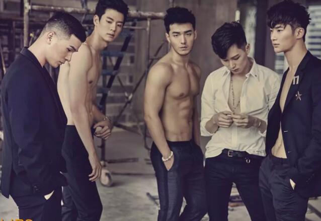 小狼狗玩湿身泄露大秘密，棒棒鸡竟然也有大尺寸！ - 51虹马