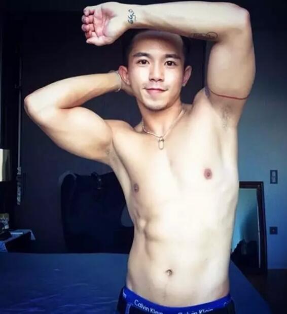 奶凶奶凶的小身板，内裤写真连起来可以绕地球两圈 - 51虹马