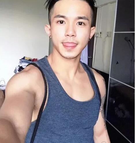 奶凶奶凶的小身板，内裤写真连起来可以绕地球两圈 - 51虹马