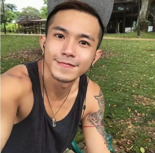 奶凶奶凶的小身板,内裤写真连起来可以绕地球两圈 - 51虹马 奶凶奶凶的小身板,内裤写真连起来可以绕地球两圈 - 51虹马