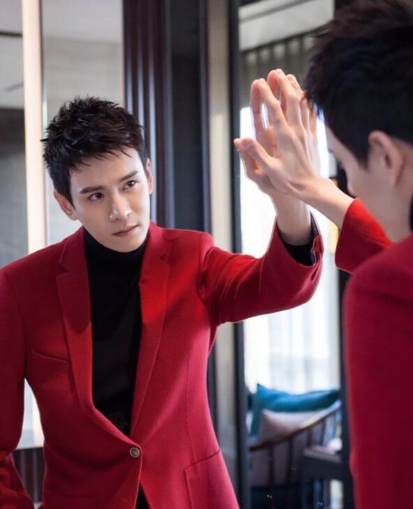 帅哥∣《如懿传》凌云彻高颜值大腿长，曾撞脸彭于晏，拒演《上瘾》！－－经超 - 51虹马