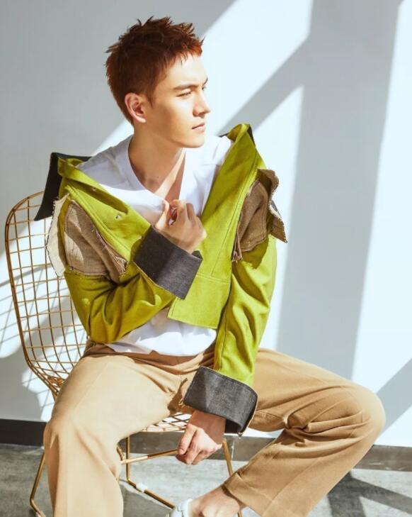 帅哥∣《如懿传》凌云彻高颜值大腿长,曾撞脸彭于晏,拒演《上瘾》!--经超 - 51虹马 帅哥∣《如懿传》凌云彻高颜值大腿长,曾撞脸彭于晏,拒演《上瘾》!--经超 - 51虹马