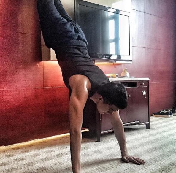 帅哥∣《如懿传》凌云彻高颜值大腿长,曾撞脸彭于晏,拒演《上瘾》!--经超 - 51虹马 帅哥∣《如懿传》凌云彻高颜值大腿长,曾撞脸彭于晏,拒演《上瘾》!--经超 - 51虹马