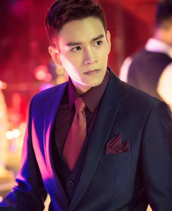 帅哥∣《如懿传》凌云彻高颜值大腿长,曾撞脸彭于晏,拒演《上瘾》!--经超 - 51虹马 帅哥∣《如懿传》凌云彻高颜值大腿长,曾撞脸彭于晏,拒演《上瘾》!--经超 - 51虹马