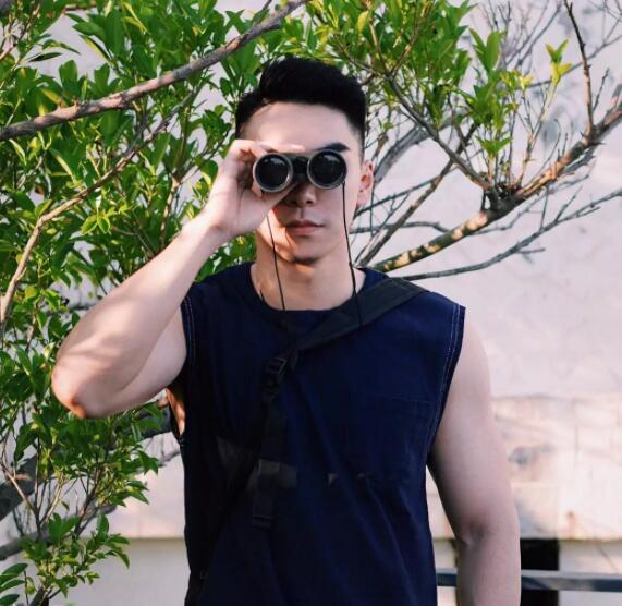 梁先生资料照片都在这儿，前凸后翘太Sexy！ - 51虹马