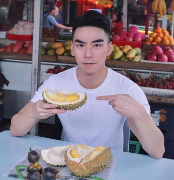 梁先生资料照片都在这儿，前凸后翘太Sexy！ - 51虹马