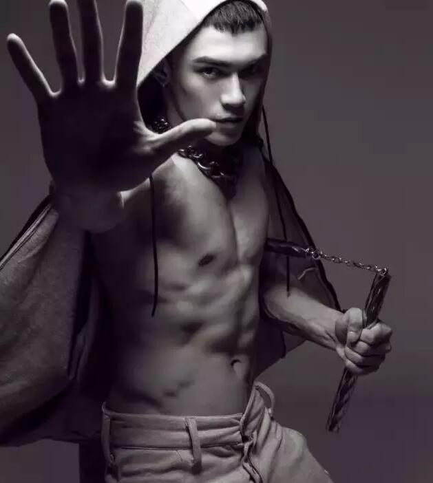 帅哥∣阳光俊朗肌肉坚实，pick一下这个爱笑的温暖小哥！－－娃尔 - 51虹马