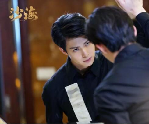 帅哥∣军装帅哥+禁欲霸总,这个有颜有肉的东北大汉纸发的糖真甜!--张铭恩 - 51虹马 帅哥∣军装帅哥+禁欲霸总,这个有颜有肉的东北大汉纸发的糖真甜!--张铭恩 - 51虹马