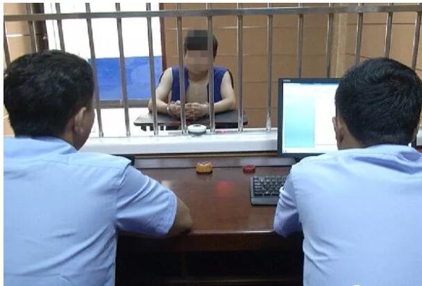 男子深夜公园约小伙激战，结果来了五个未成年小伙 - 51虹马