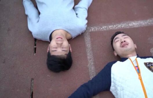 两部短片：约P约到同校恶霸、同志和直女结婚的悲剧 - 51虹马