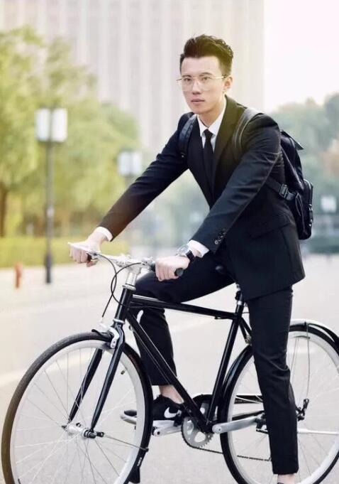 最帅狙击手参选特警型男大赛！狼狗腰＋腱子肉荷尔蒙炸裂！ - 51虹马