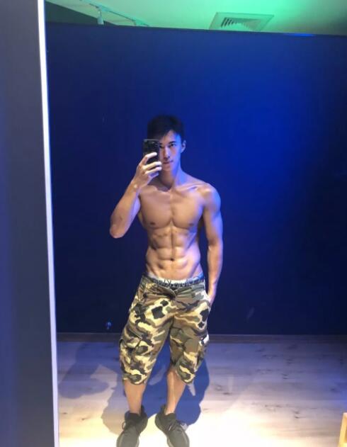 最帅狙击手参选特警型男大赛！狼狗腰＋腱子肉荷尔蒙炸裂！ - 51虹马