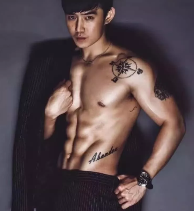 看点∣腱子肉男模兼职健身私教，霸气纹身配王字腹肌，你是押大or小？ - 51虹马