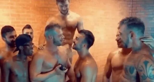 GV男优夫夫在拍片现场求婚？！画面太美，你敢看吗？-51虹马