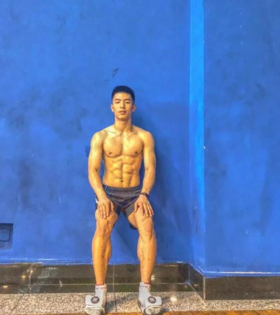 沈阳体院直男小狼狗,弟弟味道有点大~-51虹马