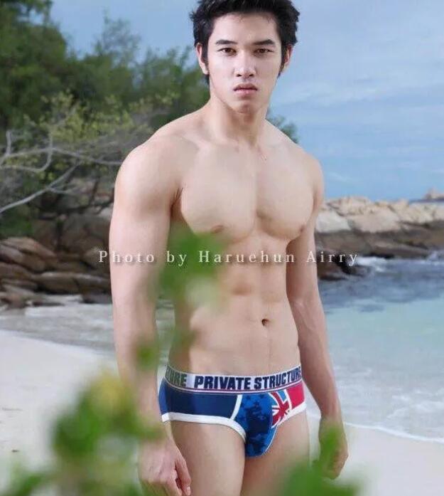 我曾经是一名直男,直到有人因为我丧失了宝贵的青春 - 51虹马 我曾经是一名直男,直到有人因为我丧失了宝贵的青春 - 51虹马