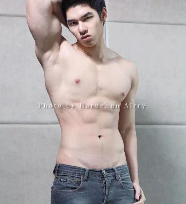 我曾经是一名直男,直到有人因为我丧失了宝贵的青春 - 51虹马 我曾经是一名直男,直到有人因为我丧失了宝贵的青春 - 51虹马