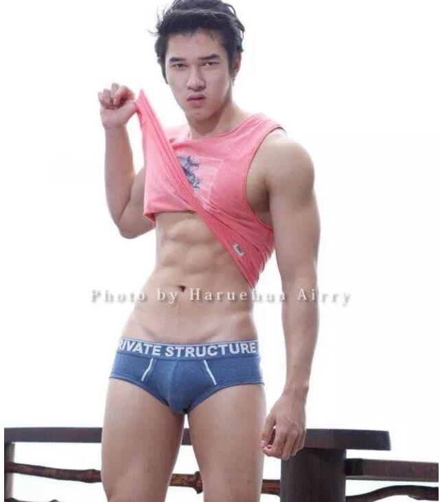 我曾经是一名直男,直到有人因为我丧失了宝贵的青春 - 51虹马 我曾经是一名直男,直到有人因为我丧失了宝贵的青春 - 51虹马