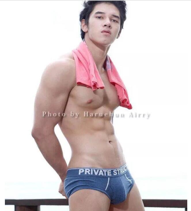 我曾经是一名直男,直到有人因为我丧失了宝贵的青春 - 51虹马 我曾经是一名直男,直到有人因为我丧失了宝贵的青春 - 51虹马