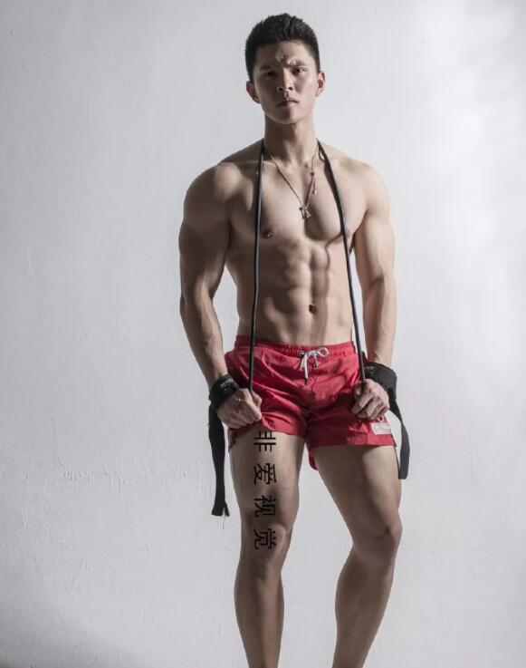 北体大筋肉小狼狗,摄影师写真男主,来感受一下他的实力! - 51虹马 北体大筋肉小狼狗,摄影师写真男主,来感受一下他的实力! - 51虹马