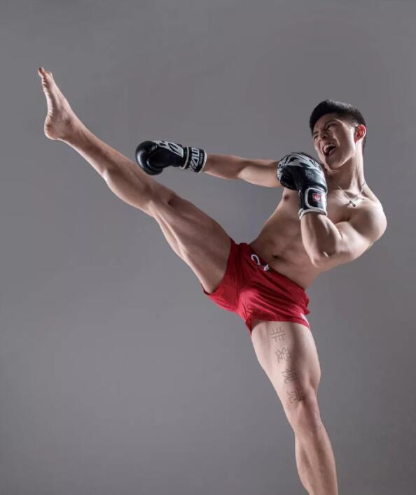 北体大筋肉小狼狗，摄影师写真男主，来感受一下他的实力！ - 51虹马