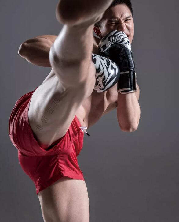 北体大筋肉小狼狗,摄影师写真男主,来感受一下他的实力! - 51虹马 北体大筋肉小狼狗,摄影师写真男主,来感受一下他的实力! - 51虹马