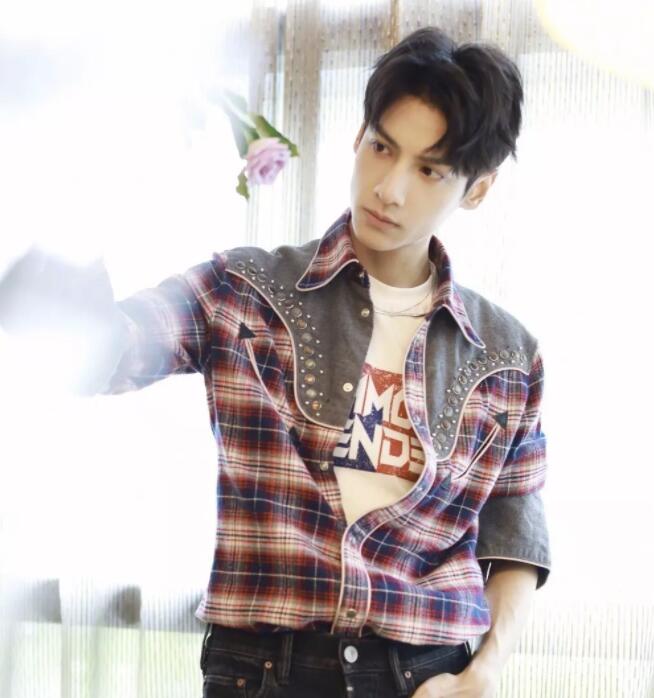 帅哥∣国民初恋俊美校草，鲜味十足又温润如玉的润玉公子！－－罗云熙 - 51虹马