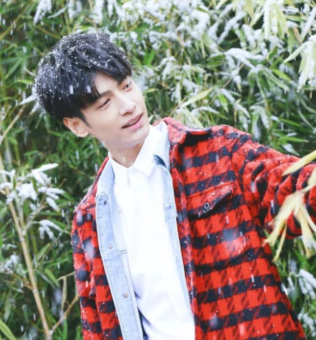 帅哥∣国民初恋俊美校草，鲜味十足又温润如玉的润玉公子！－－罗云熙 - 51虹马