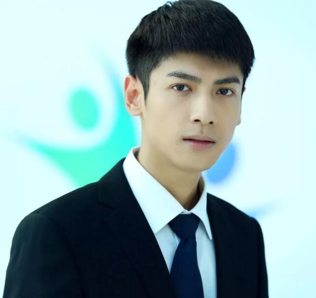 帅哥∣国民初恋俊美校草，鲜味十足又温润如玉的润玉公子！－－罗云熙 - 51虹马