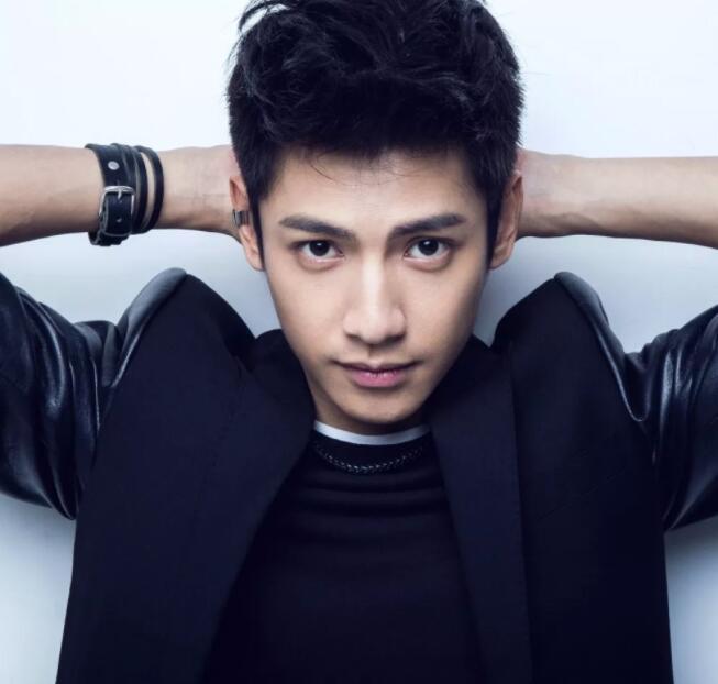 帅哥∣国民初恋俊美校草，鲜味十足又温润如玉的润玉公子！－－罗云熙 - 51虹马