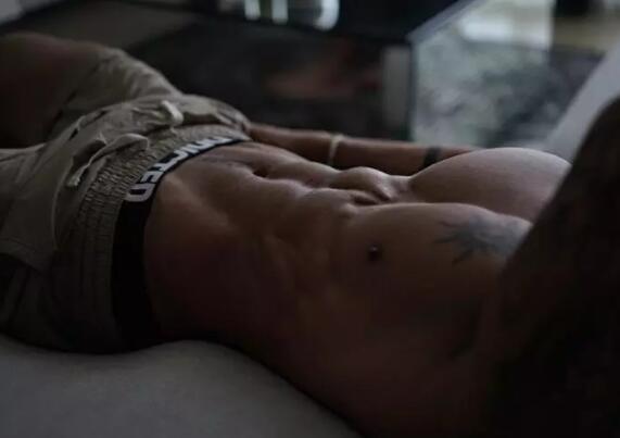 上海美黑店主青筋暴突，翘臀大包把持不住！ - 51虹马