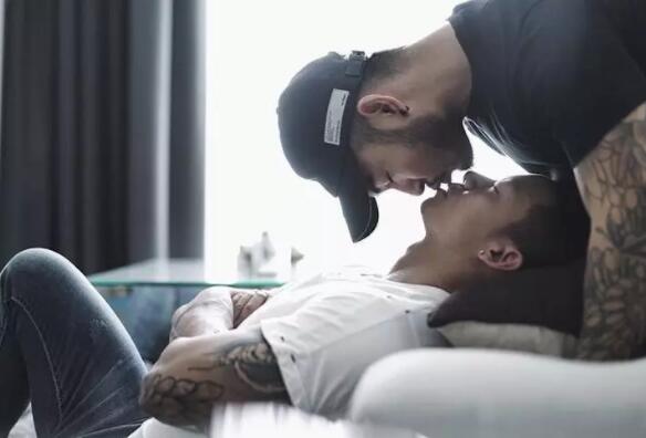 上海美黑店主青筋暴突，翘臀大包把持不住！ - 51虹马