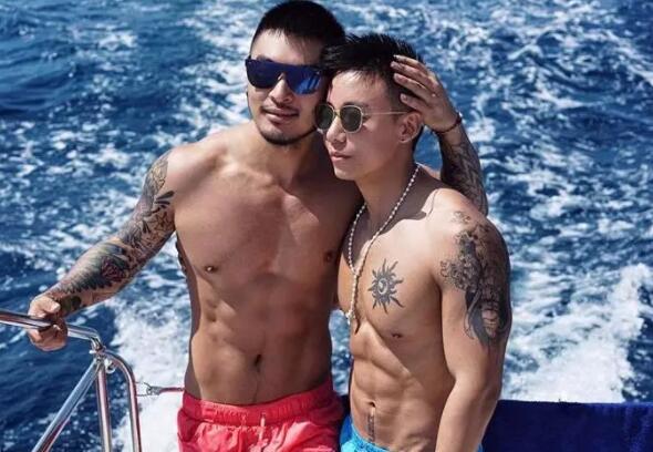 上海美黑店主青筋暴突，翘臀大包把持不住！ - 51虹马