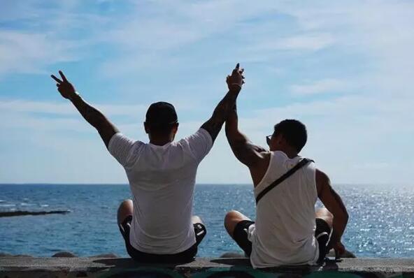 上海美黑店主青筋暴突，翘臀大包把持不住！ - 51虹马