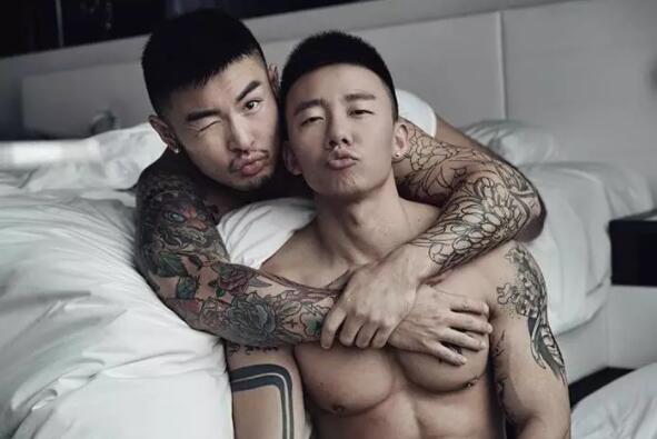 上海美黑店主青筋暴突，翘臀大包把持不住！ - 51虹马