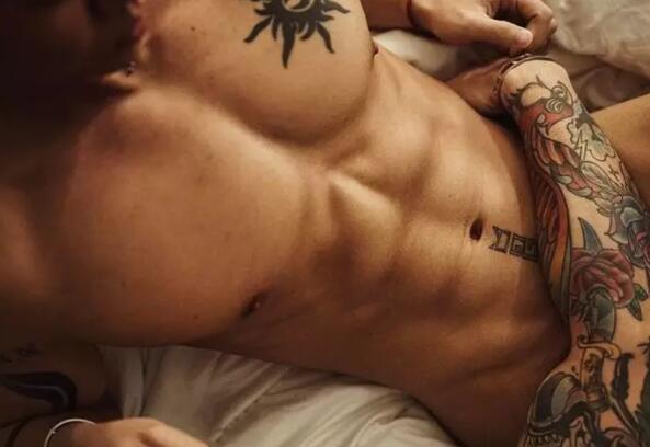 上海美黑店主青筋暴突，翘臀大包把持不住！ - 51虹马