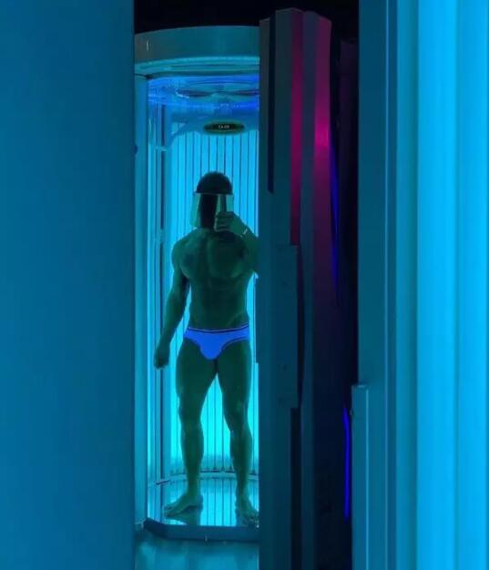 上海美黑店主青筋暴突，翘臀大包把持不住！ - 51虹马