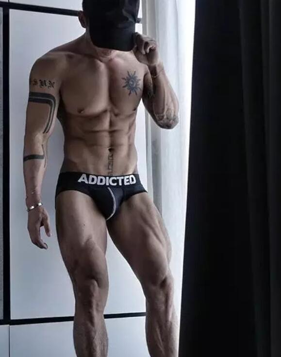 上海美黑店主青筋暴突，翘臀大包把持不住！ - 51虹马