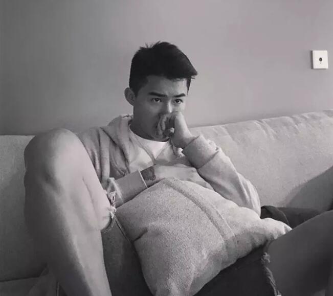 肌肉大男孩，有点大哦~ - 51虹马