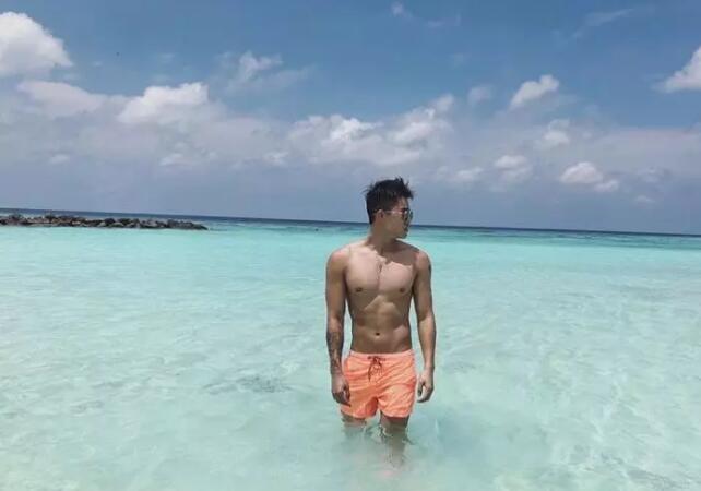 肌肉大男孩，有点大哦~ - 51虹马