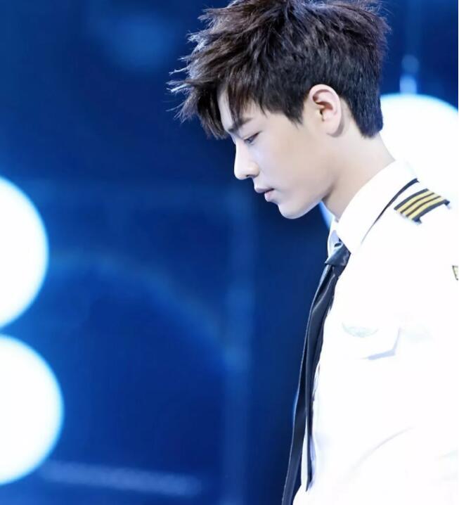 帅哥∣《斗破苍穹》中的盛世美颜,不要错过这个帅气干净的小哥哥!--肖战 - 51虹马 帅哥∣《斗破苍穹》中的盛世美颜,不要错过这个帅气干净的小哥哥!--肖战 - 51虹马