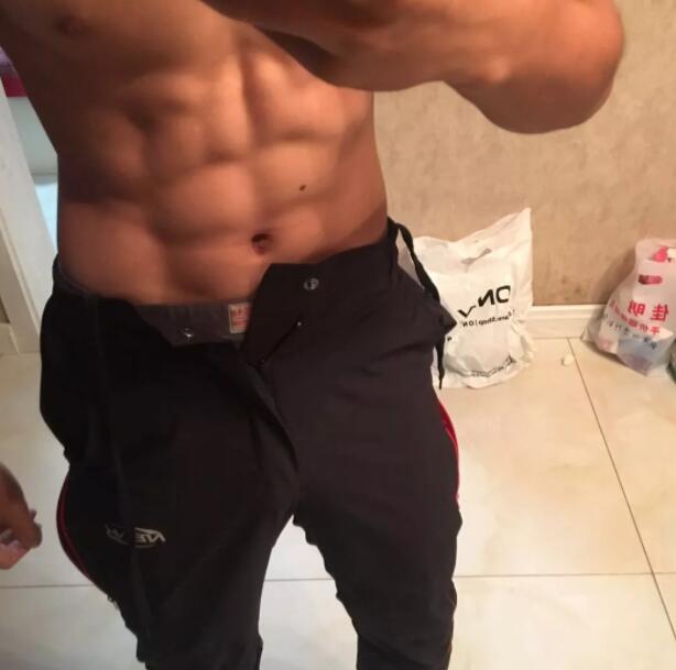 为了赚钱，我假装自己是Gay！ - 51虹马