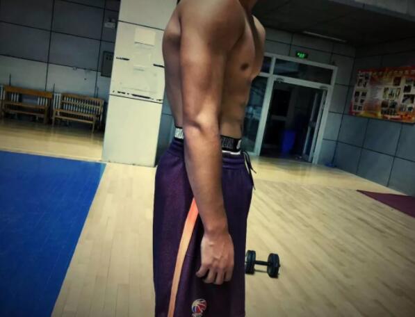 为了赚钱，我假装自己是Gay！ - 51虹马