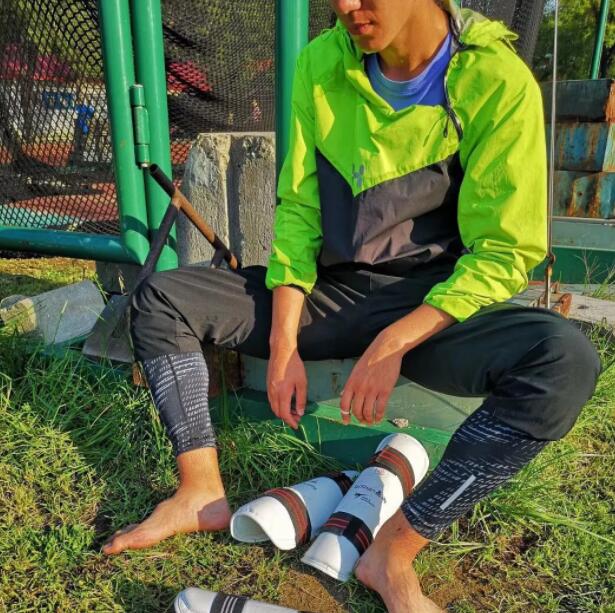 为了赚钱，我假装自己是Gay！ - 51虹马