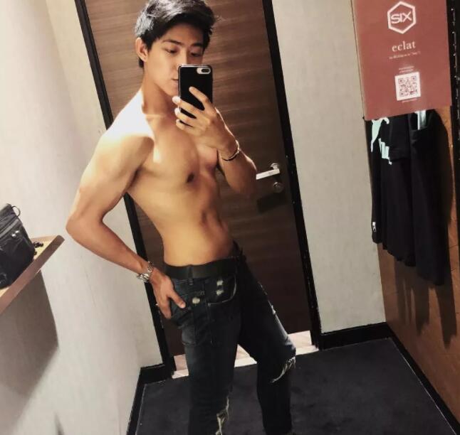 看点∣运动系小狼狗的大胸肌，精壮身材感受skr男友力，INS大方自曝属性！ - 51虹马