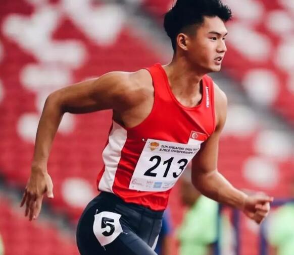 又长又快的田径体育生，首拍网剧就浴室飙车！ - 51虹马