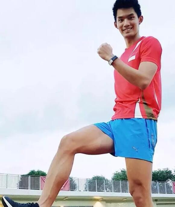 又长又快的田径体育生，首拍网剧就浴室飙车！ - 51虹马