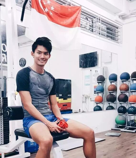 又长又快的田径体育生，首拍网剧就浴室飙车！ - 51虹马