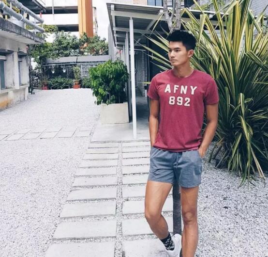 又长又快的田径体育生，首拍网剧就浴室飙车！ - 51虹马